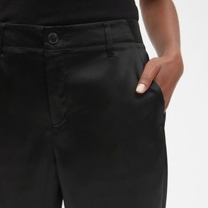 Black crop satin pant